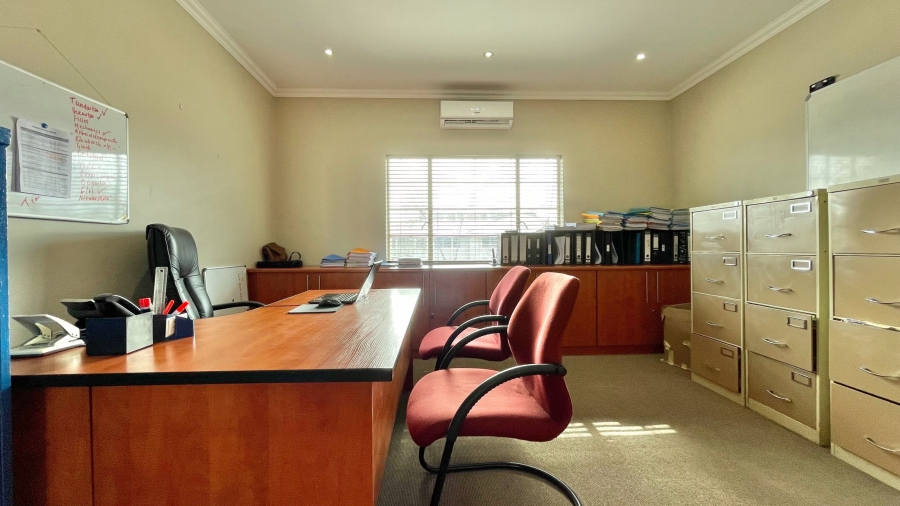 To Let commercial Property for Rent in Lionviham Western Cape